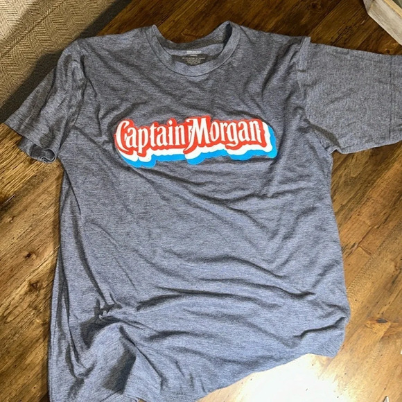 CAPTAIN MORGAN By Tangerine Gray Short Sleeve T-Shirt Size Medium Unisex - Picture 1 of 3
